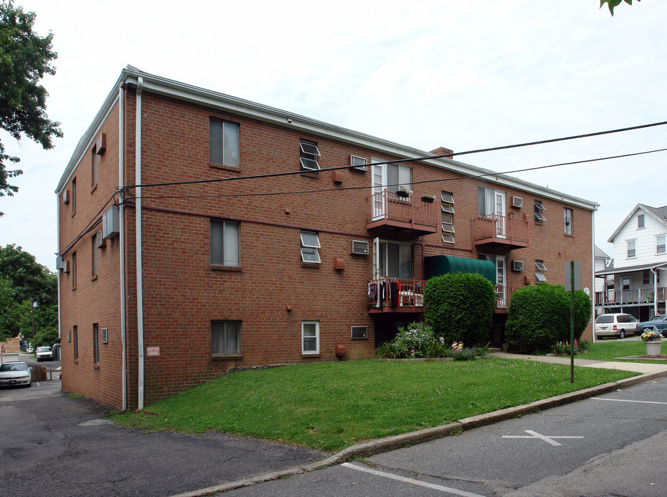 Morgan Place in Drexel Hill, PA - Building Photo