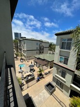 4165 Executive Dr, Unit F401 in La Jolla, CA - Building Photo - Building Photo