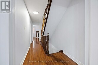 576 Ontario St in Toronto, ON - Building Photo - Building Photo