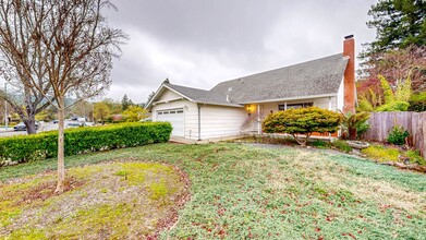 4200 Brookshire Cir in Santa Rosa, CA - Building Photo - Building Photo