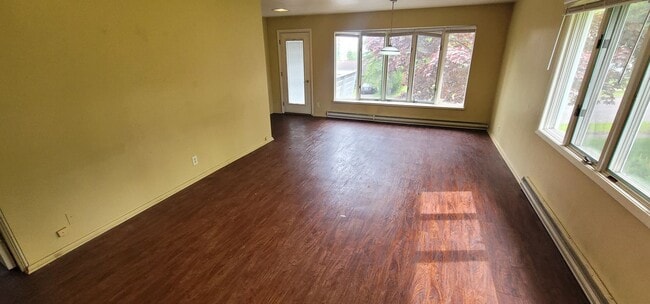 2104 E 8th St in Duluth, MN - Building Photo - Building Photo