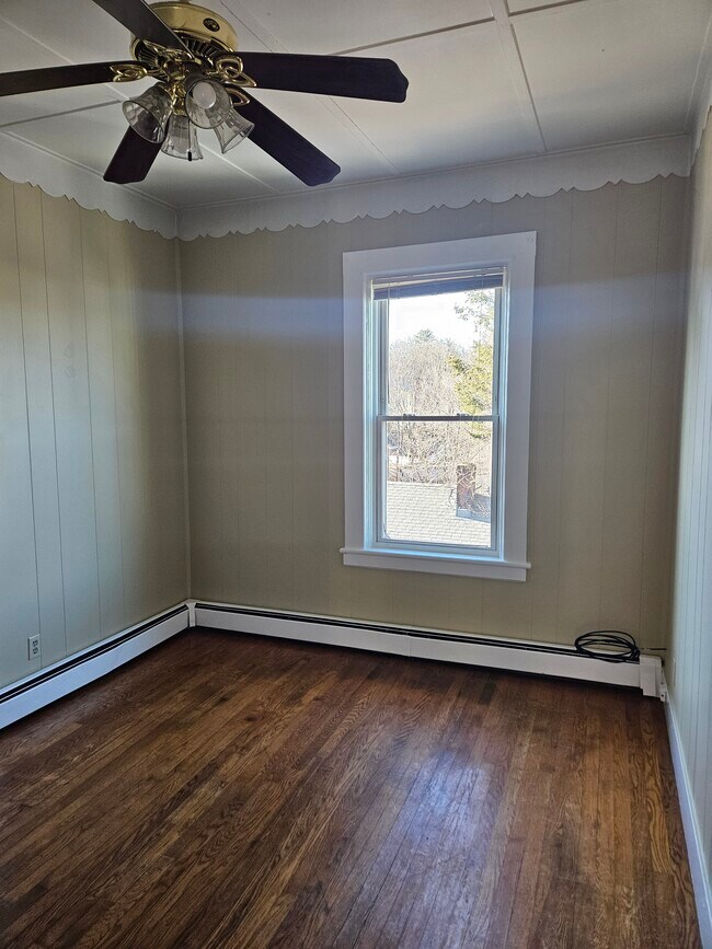 68 Elm St in Southbridge, MA - Building Photo - Building Photo