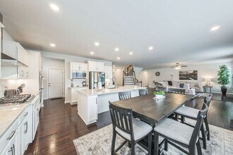 5808 Savannah Dr in Brandywine, MD - Foto de edificio - Building Photo