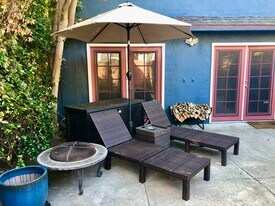 7506 Hampton Ave, Unit 1 in West Hollywood, CA - Building Photo