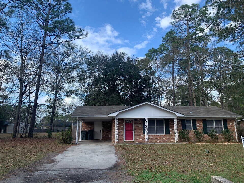 132 Fowler St in Hinesville, GA - Building Photo