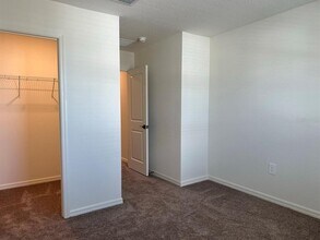 9335 Westside Hls Dr in Davenport, FL - Building Photo - Building Photo