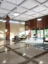 5501 Seminary Rd, Unit 2106-S in Falls Church, VA - Foto de edificio - Building Photo