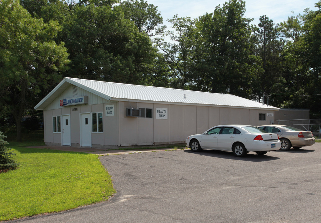 Lynwood Terrace in Linwood, MN - Building Photo
