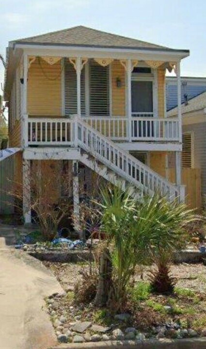 613 Church St in Galveston, TX - Building Photo