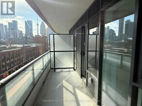 180 Front St E in Toronto, ON - Building Photo - Building Photo