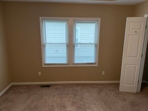 318 W Kenwood Way, Unit 1 in Louisville, KY - Building Photo - Building Photo