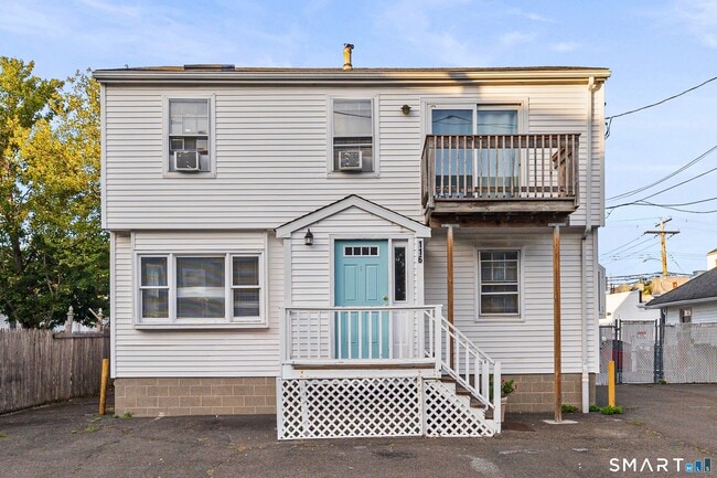 116 College Pl in Fairfield, CT - Building Photo - Building Photo