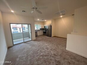 8211 N 22nd Dr in Phoenix, AZ - Building Photo - Building Photo