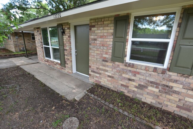 12220 Strauss Dr in Baton Rouge, LA - Building Photo - Building Photo