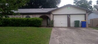 6628 Harrison Way in Watauga, TX - Building Photo