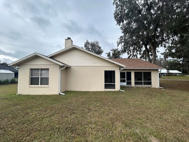 5535 NE 4th Ave in Ocala, FL - Building Photo - Building Photo