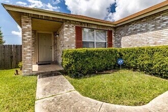 6626 Diamond Pass in San Antonio, TX - Building Photo - Building Photo