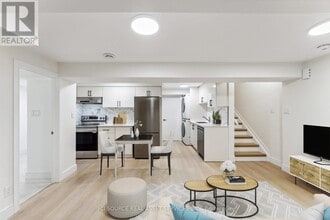 168 Gosling Cres in Ottawa, ON - Building Photo - Building Photo