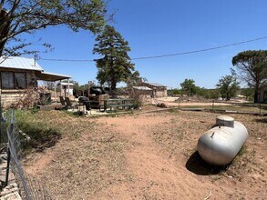 8164 TX-261 in Buchanan Dam, TX - Building Photo - Building Photo