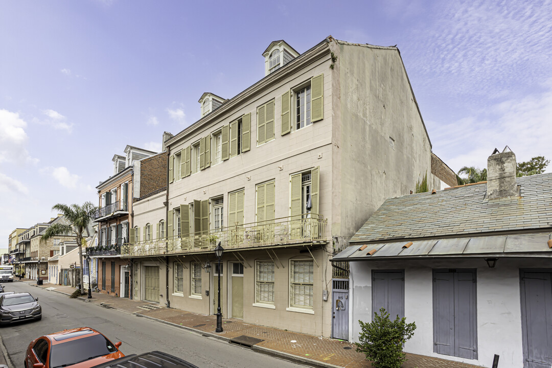 917 Toulouse St in New Orleans, LA - Foto de edificio