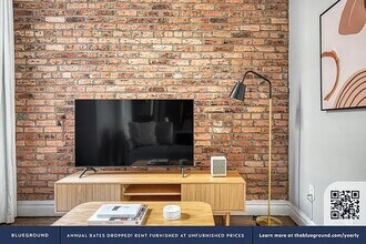 326 E 35th St in New York, NY - Building Photo - Building Photo