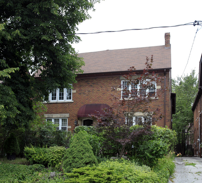 22 Austin Ter in Toronto, ON - Building Photo - Primary Photo