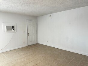 14005 N Palm St-Unit -3 in El Mirage, AZ - Building Photo - Building Photo