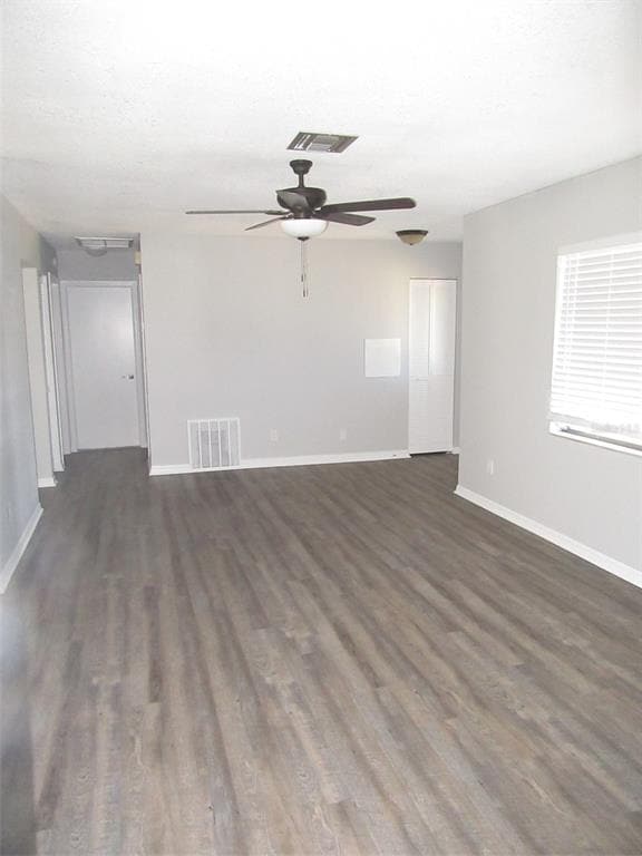 1074 Birchcrest Blvd in Port Charlotte, FL - Building Photo - Building Photo