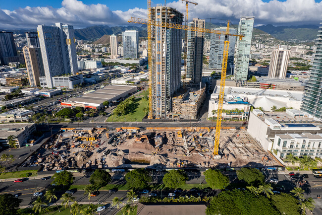 Victoria Place in Honolulu, HI - Building Photo - Building Photo