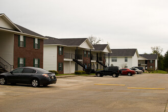 Hillside Apartments in Minden, LA - Foto de edificio - Building Photo