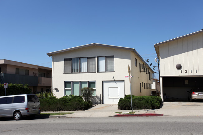 1317 Federal Ave in Los Angeles, CA - Building Photo - Building Photo