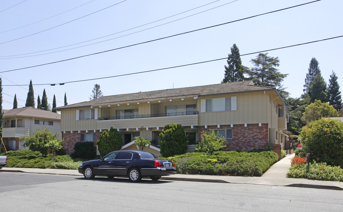 487 James Rd in Palo Alto, CA - Foto de edificio