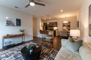 Streams at Battery Park in Anderson, SC - Building Photo