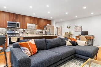 222 S Racine Ave in Chicago, IL - Building Photo - Building Photo