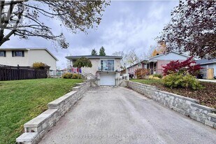 141 Gunn St in Barrie, ON - Building Photo