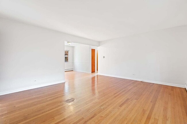 1539 Monroe Ave in River Forest, IL - Building Photo - Building Photo