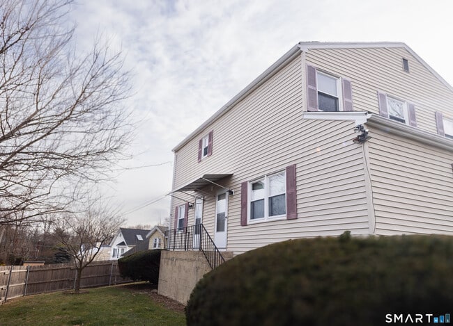 51 View St W in Greenwich, CT - Building Photo - Building Photo