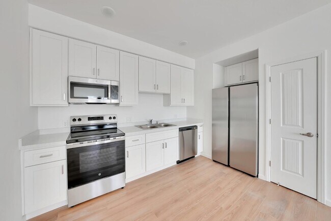 2030 Millennium Wy in Hanford, CA - Building Photo - Building Photo