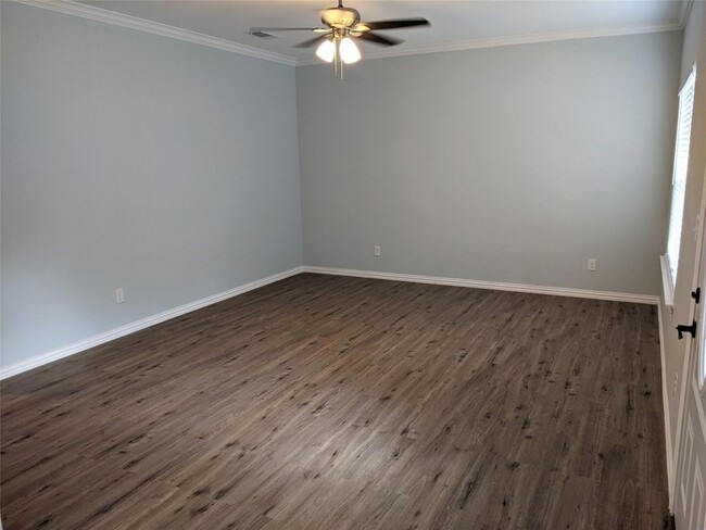 1411 S Walnut St in Sherman, TX - Building Photo - Building Photo