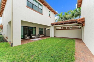 4084 Faraday Wy in Palm Beach Gardens, FL - Building Photo - Building Photo