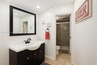 5332 NE 6th Ave in Fort Lauderdale, FL - Building Photo - Building Photo