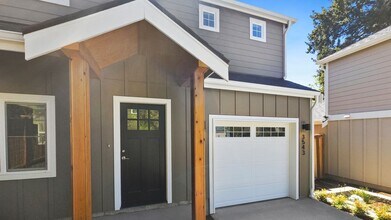 3543 NE 145th St in Lake Forest Park, WA - Building Photo - Building Photo