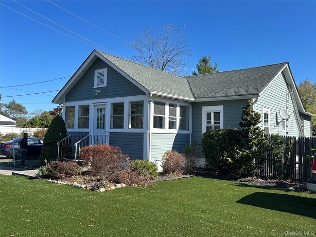 490 Commack Rd in Commack, NY - Building Photo - Building Photo