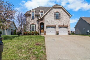 951 Willow Circle in Clarksville, TN - Building Photo