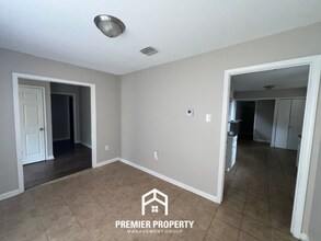 4392 Spring Harbor Dr in Millington, TN - Foto de edificio - Building Photo