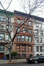 121 W 75th St in New York, NY - Foto de edificio - Building Photo