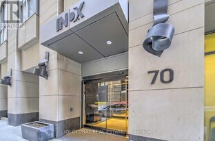 70 Temperance St in Toronto, ON - Building Photo