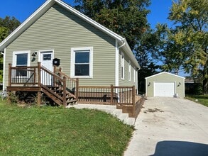 23 Lawnview Ave SE in Niles, OH - Building Photo - Building Photo