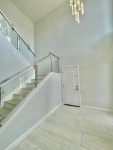 6000 Sugar Hill Dr in Houston, TX - Building Photo - Building Photo