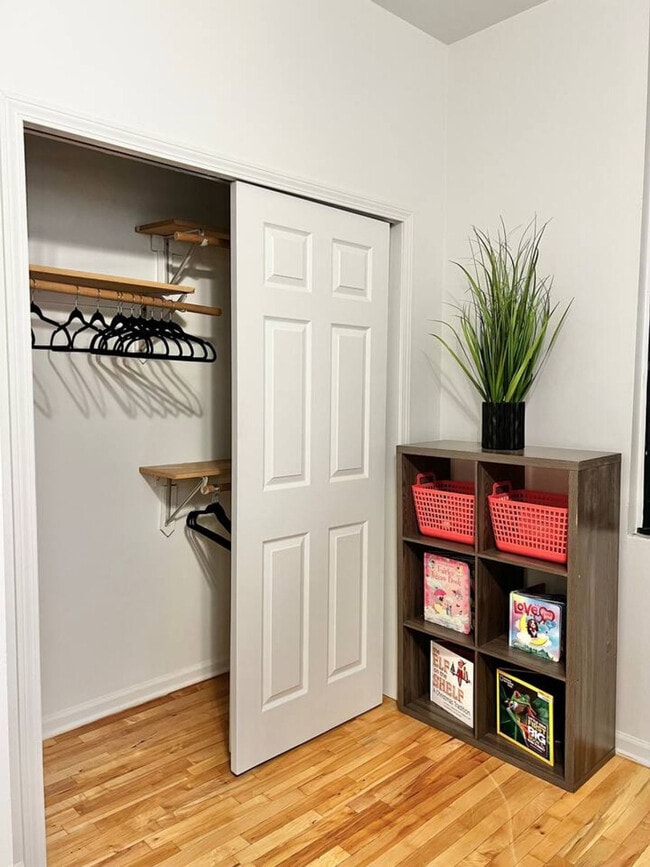 property at 2544 N Burling St